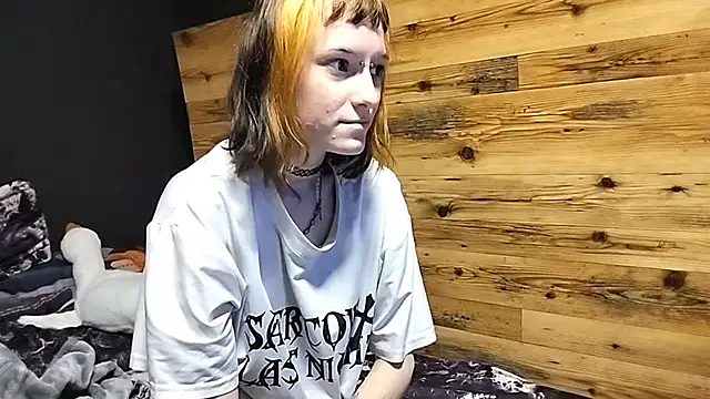 Snapshot of JenaeRadloff chatting on 14, 10, 2025 JenaeRadloff online show from 14, 10, 2025