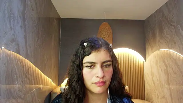 Snapshot of dany_r_ chatting on 4, 11, 2025 dany r online show from 4, 11, 2025