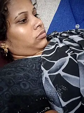 sweetqueen143 online show from 10, 10, 2025