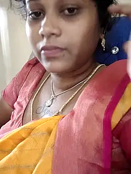 Snapshot of sweetqueen143 chatting on 22, 11, 2025 sweetqueen143 online show from 22, 11, 2025