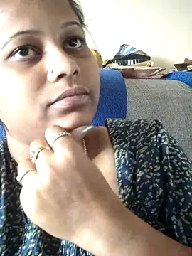 Snapshot of sweetqueen143 chatting on 7, 1, 2026 sweetqueen143 online show from 7, 1, 2026