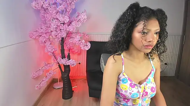 Snapshot of natalia_blue chatting on 2, 10, 2025 natalia blue online show from 2, 10, 2025