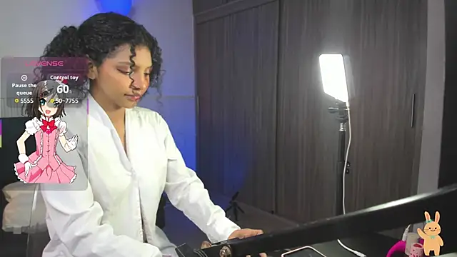 Snapshot of natalia_blue chatting on 14, 10, 2025 natalia blue online show from 14, 10, 2025