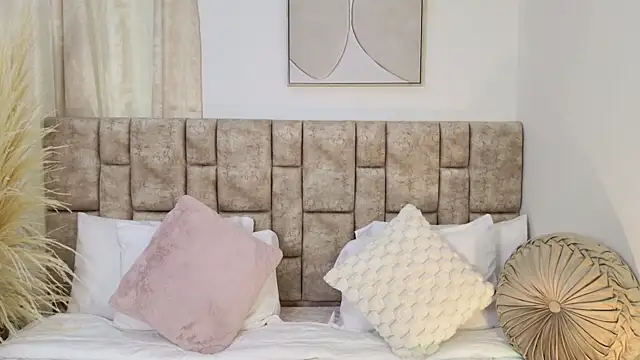 ZoeVolt online show from 24, 9, 2025