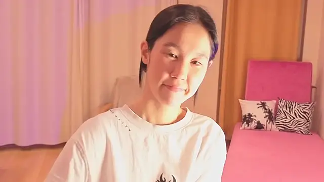 Snapshot of Reina__chan chatting on 22, 9, 2025 Reina chan online show from 22, 9, 2025