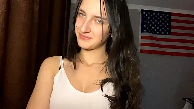 Snapshot of TifanyRawi chatting on 30, 9, 2025 TifanyRawi online show from 30, 9, 2025