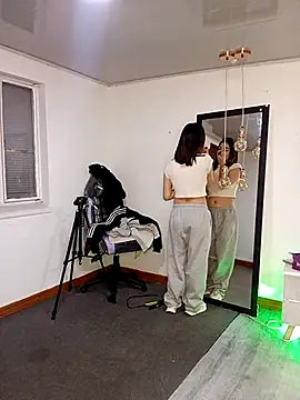 Snapshot of Maddy_Rouse1 chatting on 13, 10, 2025 Maddy Rouse1 online show from 13, 10, 2025