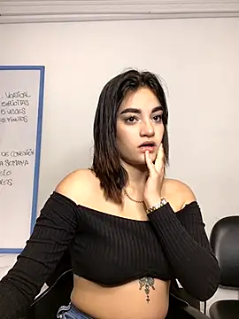 Snapshot of Maddy_Rouse1 chatting on 23, 10, 2025 Maddy Rouse1 online show from 23, 10, 2025