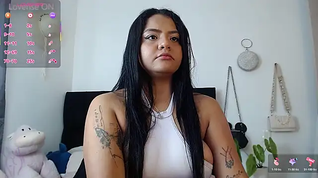 Snapshot of Camila_Torresss chatting on 6, 11, 2025 Camila Torresss online show from 6, 11, 2025