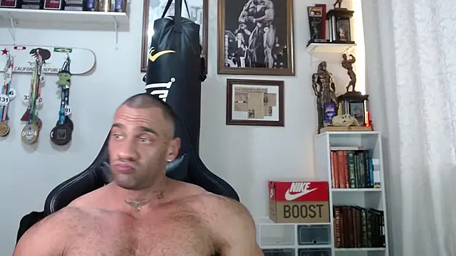 henryhadesflirt online show from 17, 11, 2025