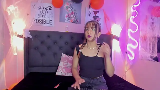 Snapshot of Bluee_bombon chatting on 27, 10, 2025 Bluee bombon online show from 27, 10, 2025