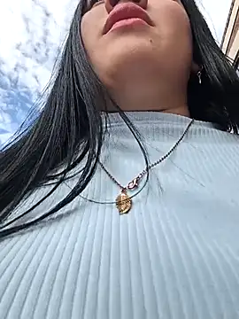 Cloe 27 online show from 7, 10, 2025