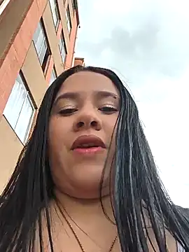 Cloe 27 online show from 8, 10, 2025