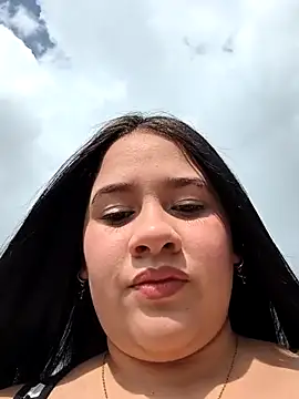 Cloe 27 online show from 9, 10, 2025