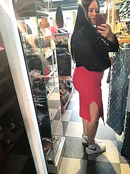 Cloe 27 online show from 4, 11, 2025