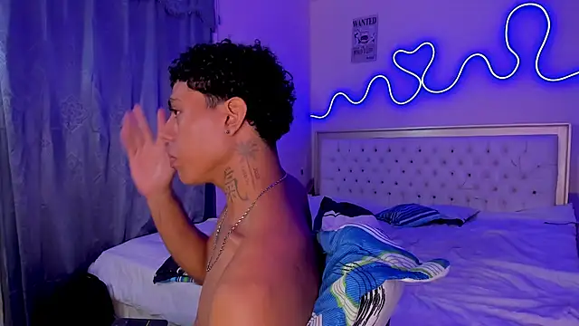 Snapshot of Glader31 chatting on 3, 10, 2025 Glader31 online show from 3, 10, 2025