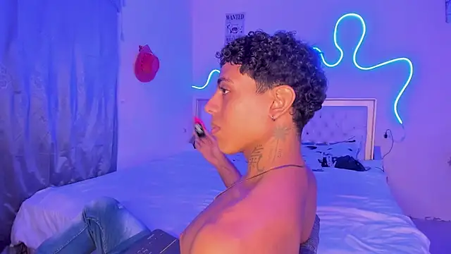 Snapshot of Glader31 chatting on 5, 10, 2025 Glader31 online show from 5, 10, 2025