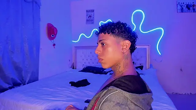 Snapshot of Glader31 chatting on 10, 10, 2025 Glader31 online show from 10, 10, 2025