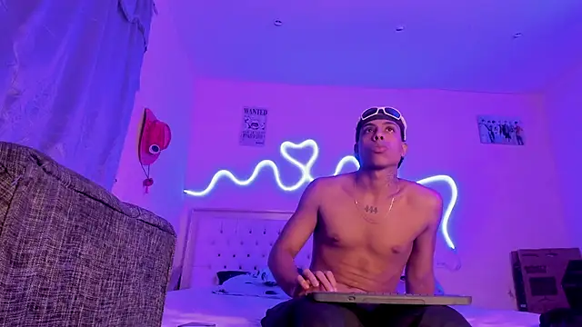 Snapshot of Glader31 chatting on 17, 10, 2025 Glader31 online show from 17, 10, 2025