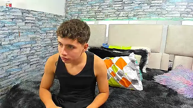 Snapshot of Julian_wolf18 chatting on 25, 9, 2025 Julian wolf18 online show from 25, 9, 2025