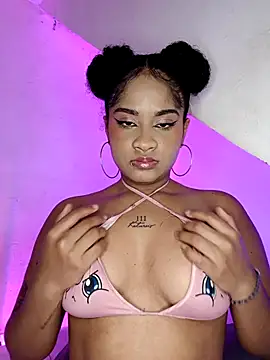 Snapshot of camilafoox7 chatting on 2, 10, 2025 camilafoox7 online show from 2, 10, 2025