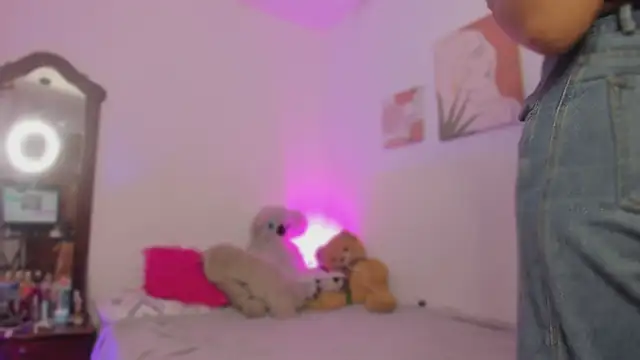 Snapshot of camilafoox7 chatting on 12, 10, 2025 camilafoox7 online show from 12, 10, 2025