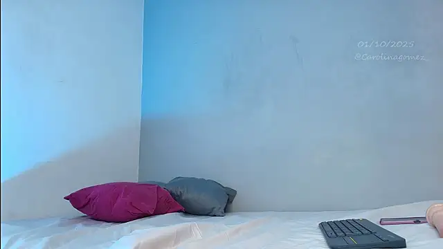 Snapshot of CarolinaGomez_ chatting on 1, 10, 2025 CarolinaGomez online show from 1, 10, 2025