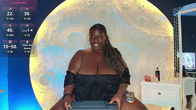 Snapshot of CarolinaGomez_ chatting on 4, 11, 2025 CarolinaGomez online show from 4, 11, 2025