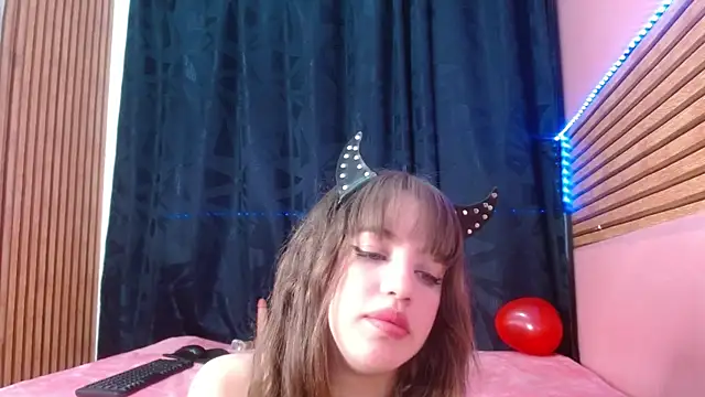 Snapshot of Melii_idalgo chatting on 8, 10, 2025 Melii idalgo online show from 8, 10, 2025