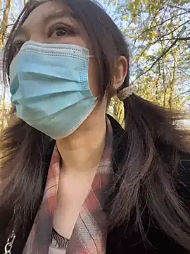 Snapshot of fioralba chatting on 5, 11, 2025 fioralba online show from 5, 11, 2025