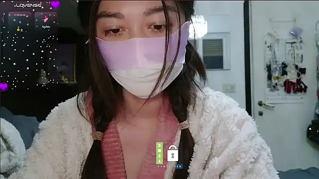 Snapshot of fioralba chatting on 8, 5, 2026 fioralba online show from 8, 5, 2026