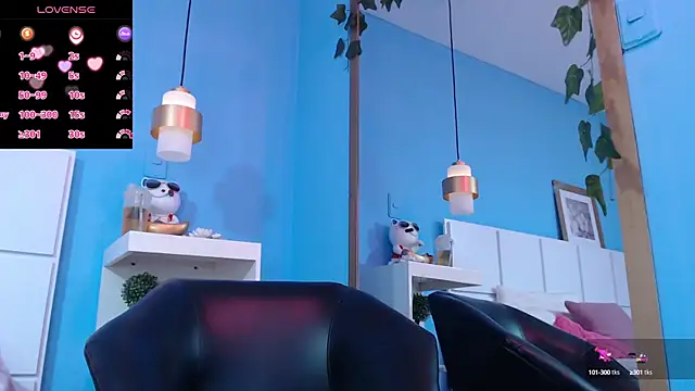 PenelopeBond online show from 10, 10, 2025