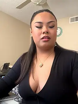 Snapshot of kiaradanielaxx chatting on 3, 10, 2025 kiaradanielaxx online show from 3, 10, 2025