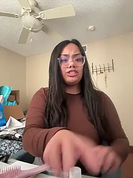 kiaradanielaxx online show from 10, 2, 2026