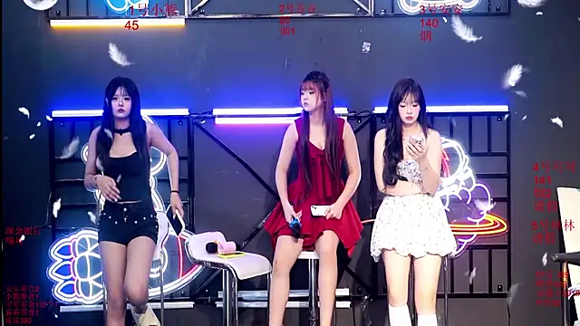 Snapshot of Shinygirls_777 chatting on 30, 9, 2025 Shinygirls 777 online show from 30, 9, 2025