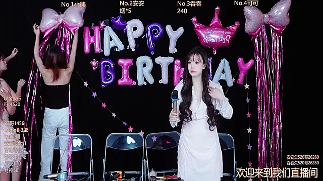 Snapshot of Shinygirls_777 chatting on 17, 10, 2025 Shinygirls 777 online show from 17, 10, 2025