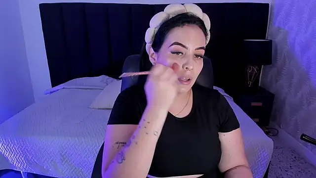 Snapshot of camiladuke7 chatting on 7, 10, 2025 camiladuke7 online show from 7, 10, 2025