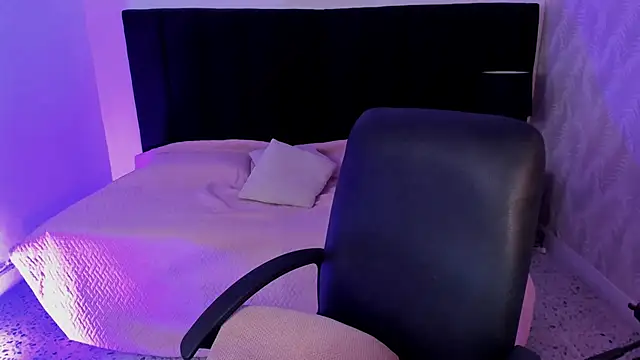 Snapshot of camiladuke7 chatting on 20, 10, 2025 camiladuke7 online show from 20, 10, 2025