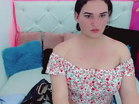 Snapshot of x_daniiela_x chatting on 30, 9, 2025 x daniiela x online show from 30, 9, 2025