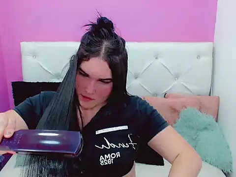 Snapshot of x_daniiela_x chatting on 3, 10, 2025 x daniiela x online show from 3, 10, 2025