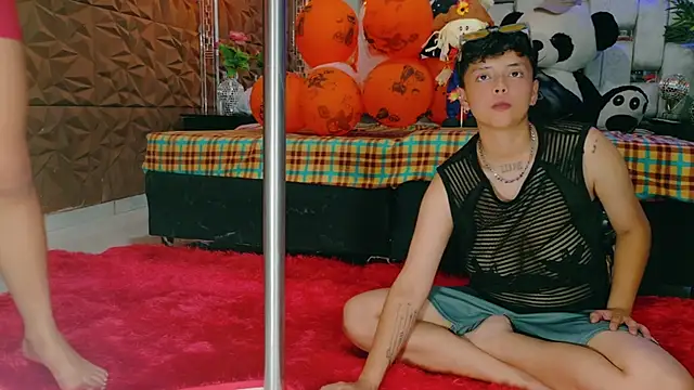 Twindesires online show from 29, 10, 2025