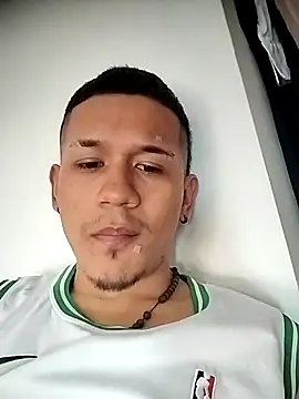 Snapshot of Mohamedxxx13 chatting on 1, 10, 2025 Mohamedxxx13 online show from 1, 10, 2025