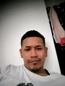 Snapshot of Mohamedxxx13 chatting on 7, 10, 2025 Mohamedxxx13 online show from 7, 10, 2025