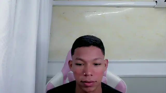 Snapshot of julian_milk chatting on 20, 9, 2025 julian milk online show from 20, 9, 2025