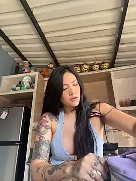 Snapshot of liahouses chatting on 2, 11, 2025 liahouses online show from 2, 11, 2025