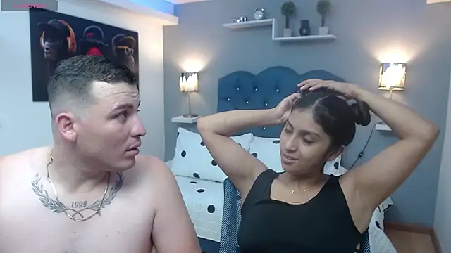 Snapshot of scarlett_and_justin chatting on 24, 10, 2025 scarlett and justin online show from 24, 10, 2025