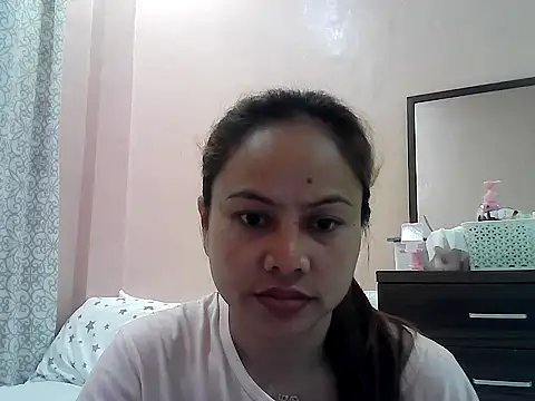 Snapshot of Amarrahlyn chatting on 12, 11, 2025 Amarrahlyn online show from 12, 11, 2025