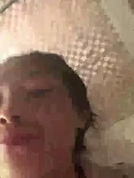 Halyy xx online show from 4, 10, 2025