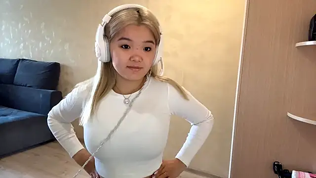 CarolannSide online show from 3, 10, 2025