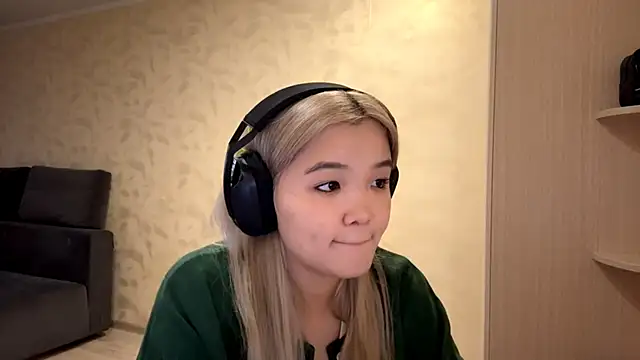 CarolannSide online show from 7, 10, 2025